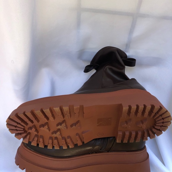 Public Desire Bergen Burgundy Pu Zip Up Rounded Chunky Soled Ankle Boots Size 8 - Picture 7 of 13